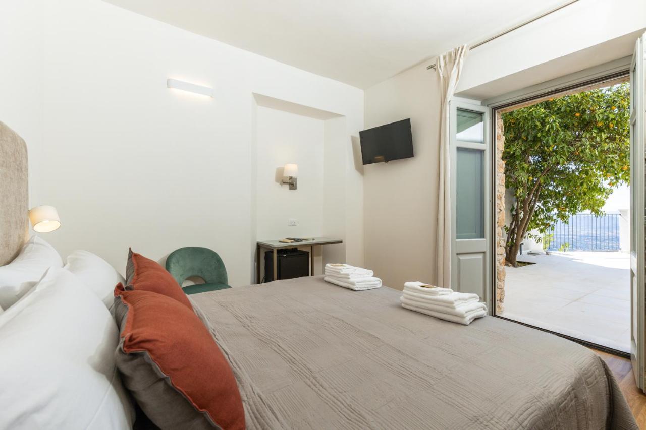 Monte Forru Apartman Baunei Kültér fotó